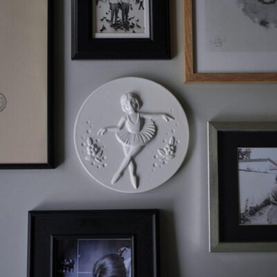 Hvidt Ballerina Relief